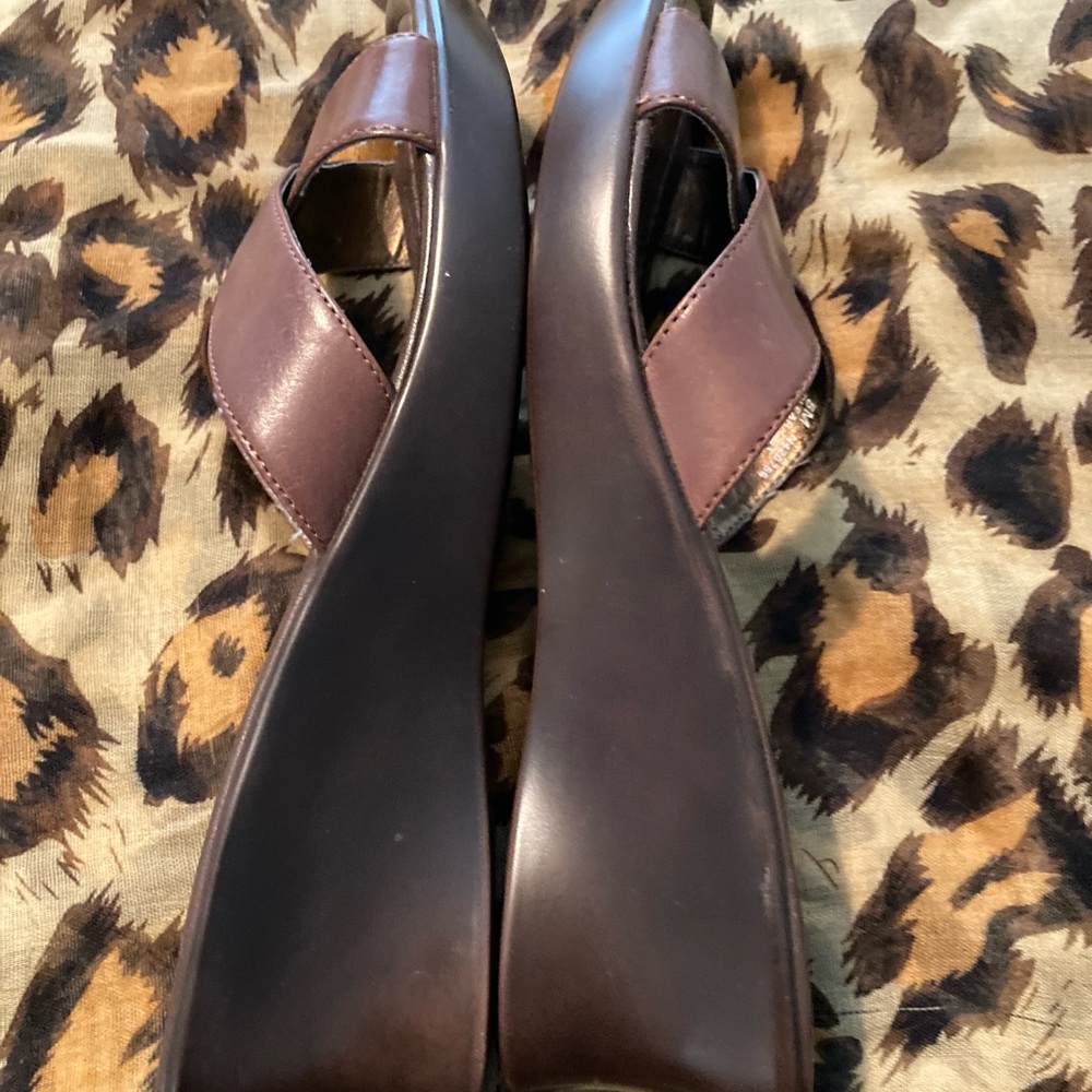 Kenneth Cole Sandals - Picture 4 of 5